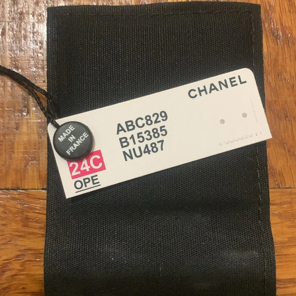 Chanel Gold Circle Stud Earrings - Picture 4 of 5